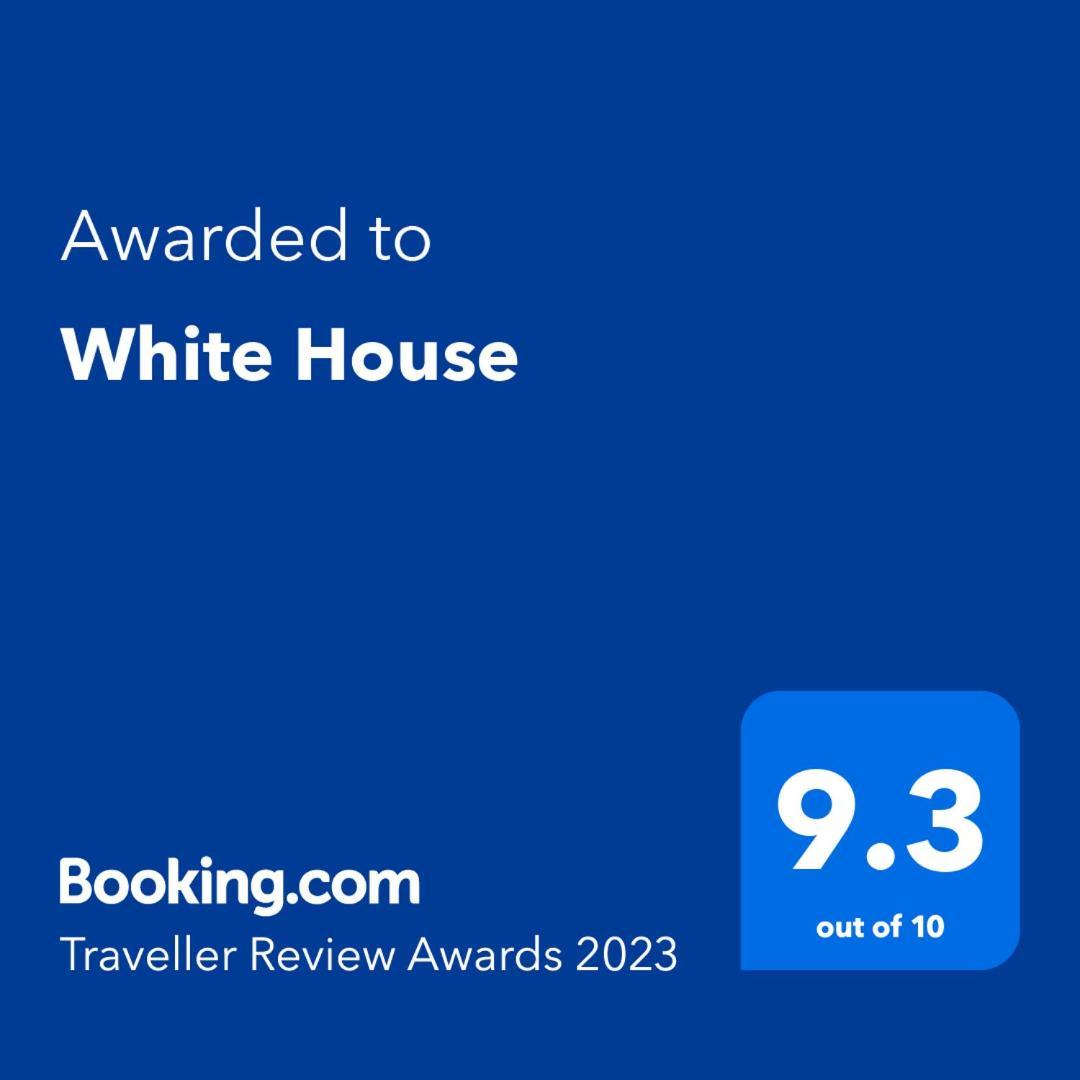White House Daire Parede Dış mekan fotoğraf